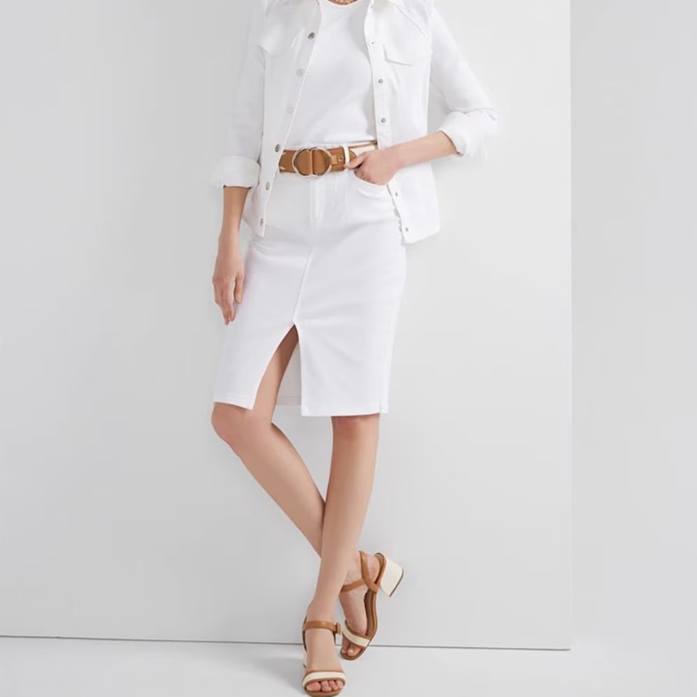 WHITE HOUSE BLACK MARKET denim pencil skirt white -6-NWT!